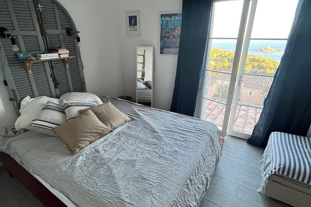 Foto 3 von 30: Villa, golden island view, a stone's throw from the beach. Breathtaking view!