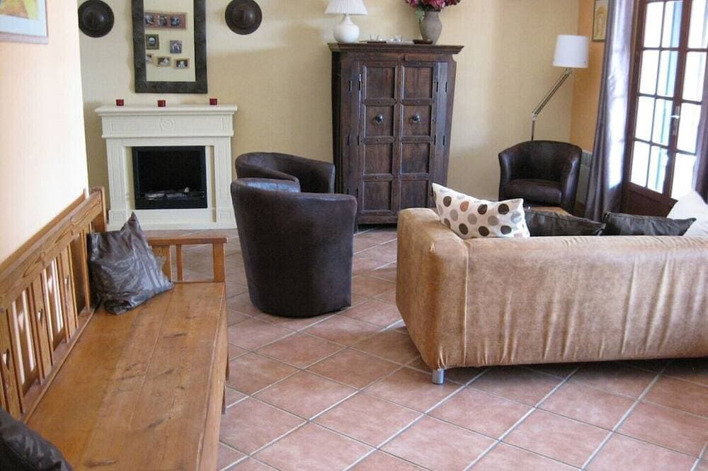 Foto 10 von 30: Villa with sea view and heated pool in Rayol -Canadel wifi 3 or 5 Bedrooms