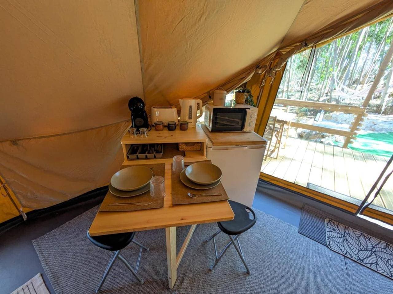 Foto 11 von 19: Tent