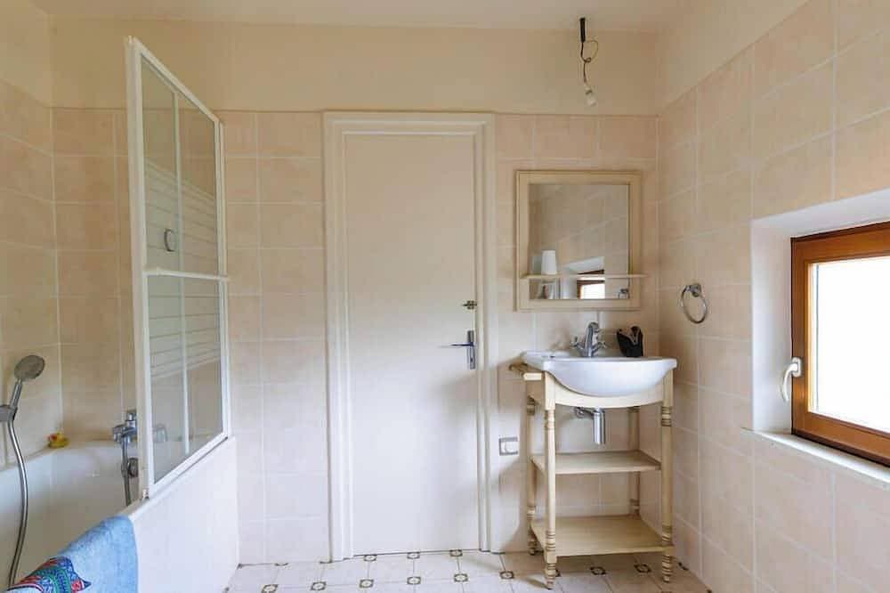 Foto 6 von 15: Spacious typical Vercors house for your vacation: fresh air and plenty to do!