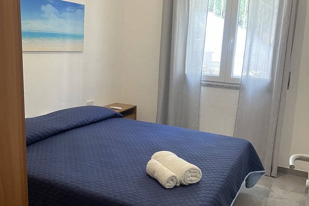 Foto 3 von 30: Foxi Manna house, very close to the sea with terrace with spectacular views