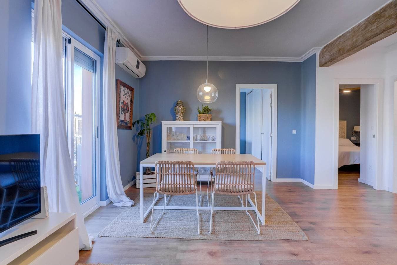 Foto 6 von 20: Apartamento Valencia-living mit Balkon, Klimaanlage und WLAN