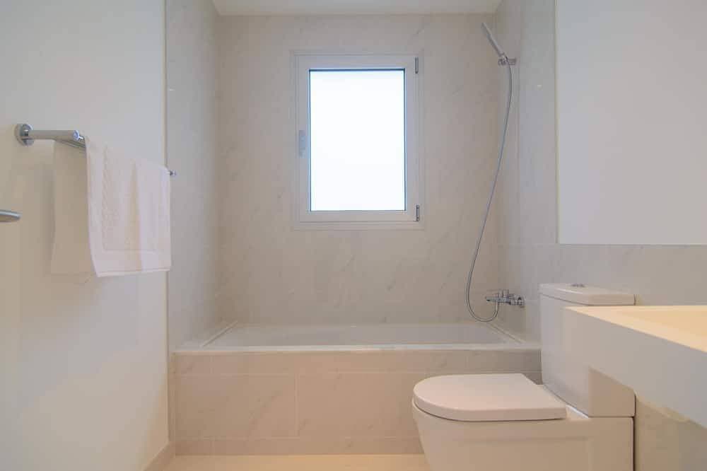 Foto 13 von 30: Luxus-Design-Apartment 3 Schlafzimmer, Terrasse & Pool nahe Strand
