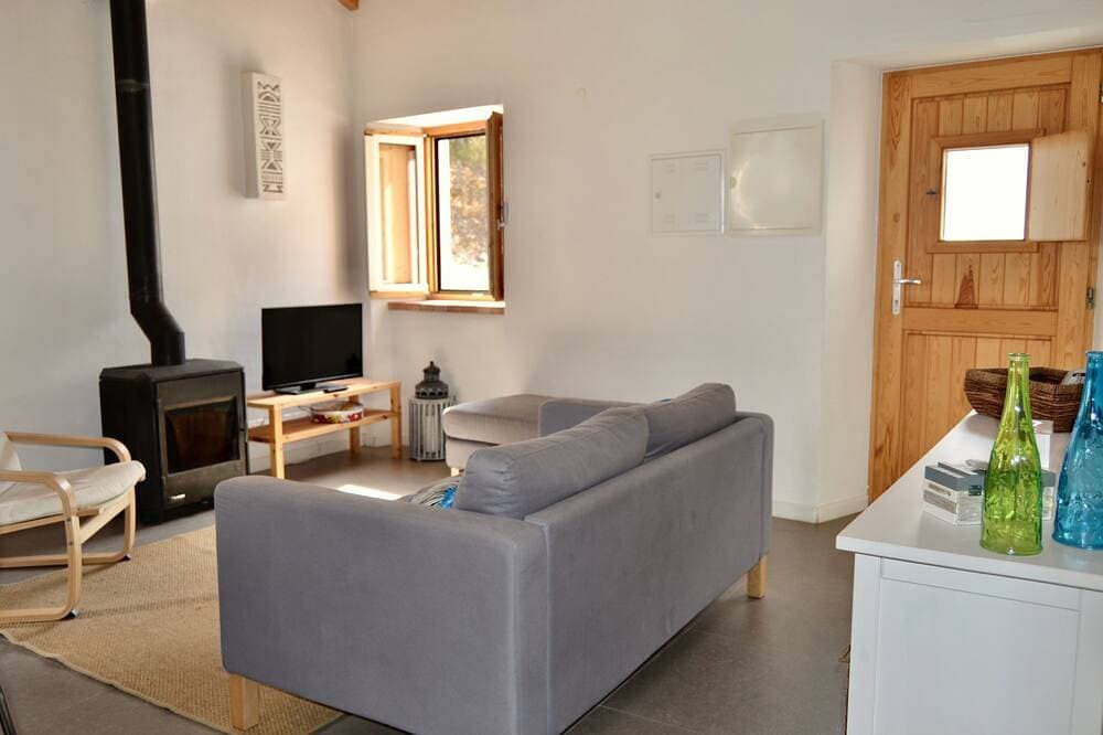 Foto 5 von 24: Odeceixe Valley House. Minuten vom Strand. Zwei Zimmer und eine Lounge Rooftop.