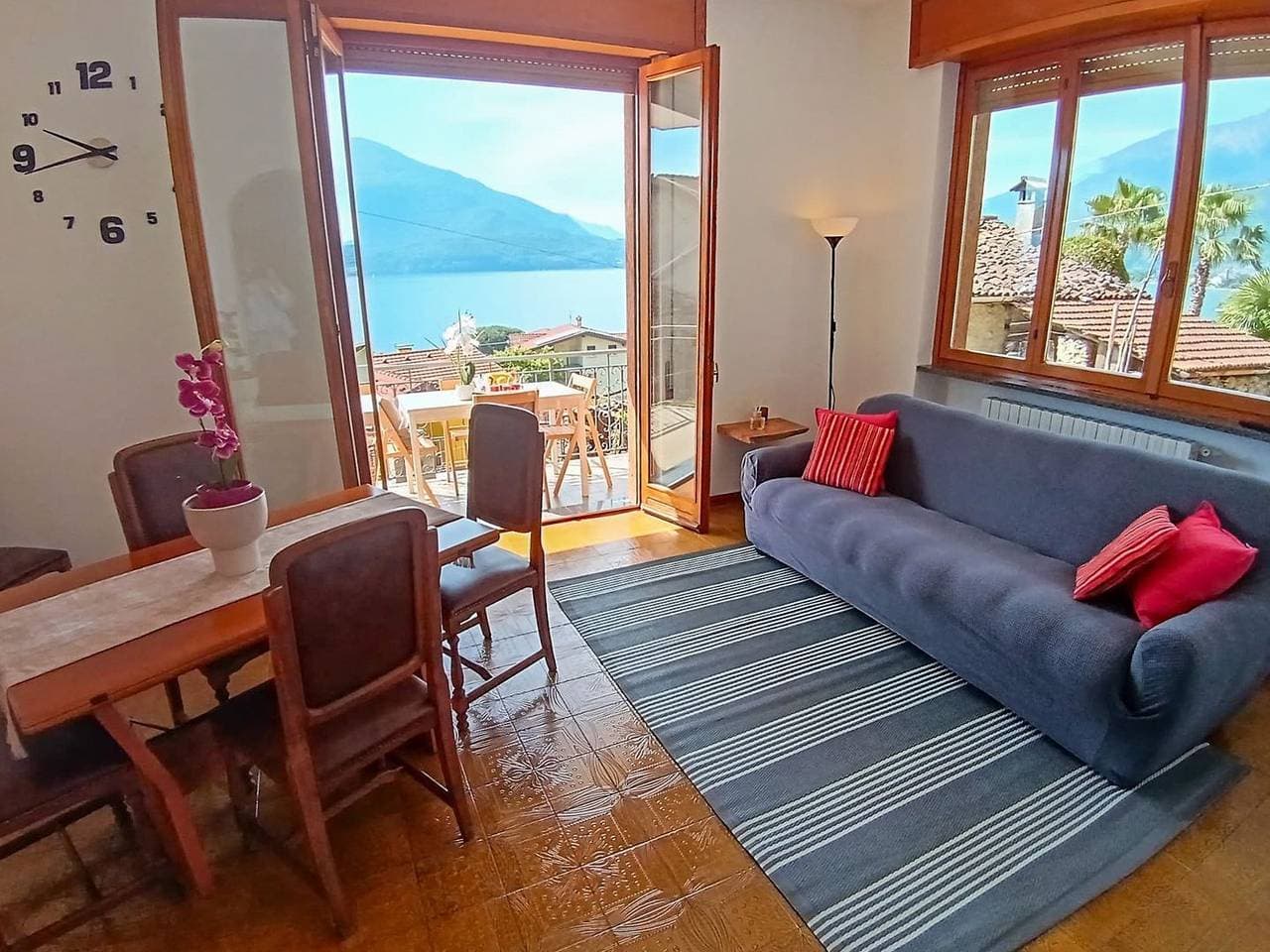 Foto 8 von 34: Labreva Ferienwohnung Augusta in Domaso mit Seeblick, Balkon und 2 Schlafzimmern