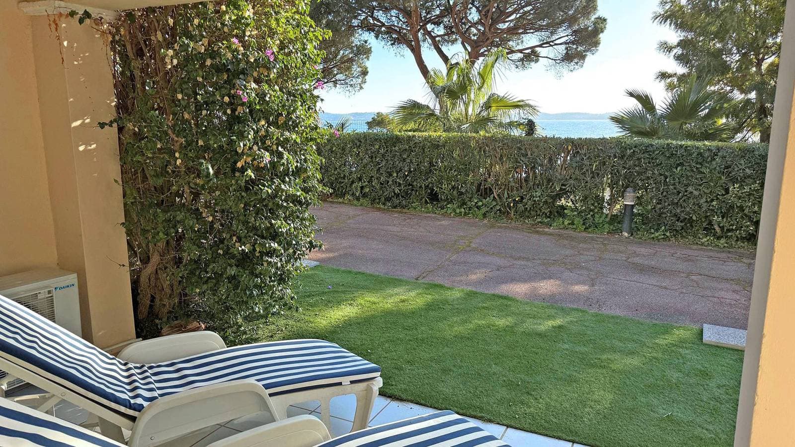 Foto 3 von 15: T2-Wohnung - 2/4 Personen - Meerblick - Klimaanlage - WLAN - Strand zu Fuß - Sainte Maxime