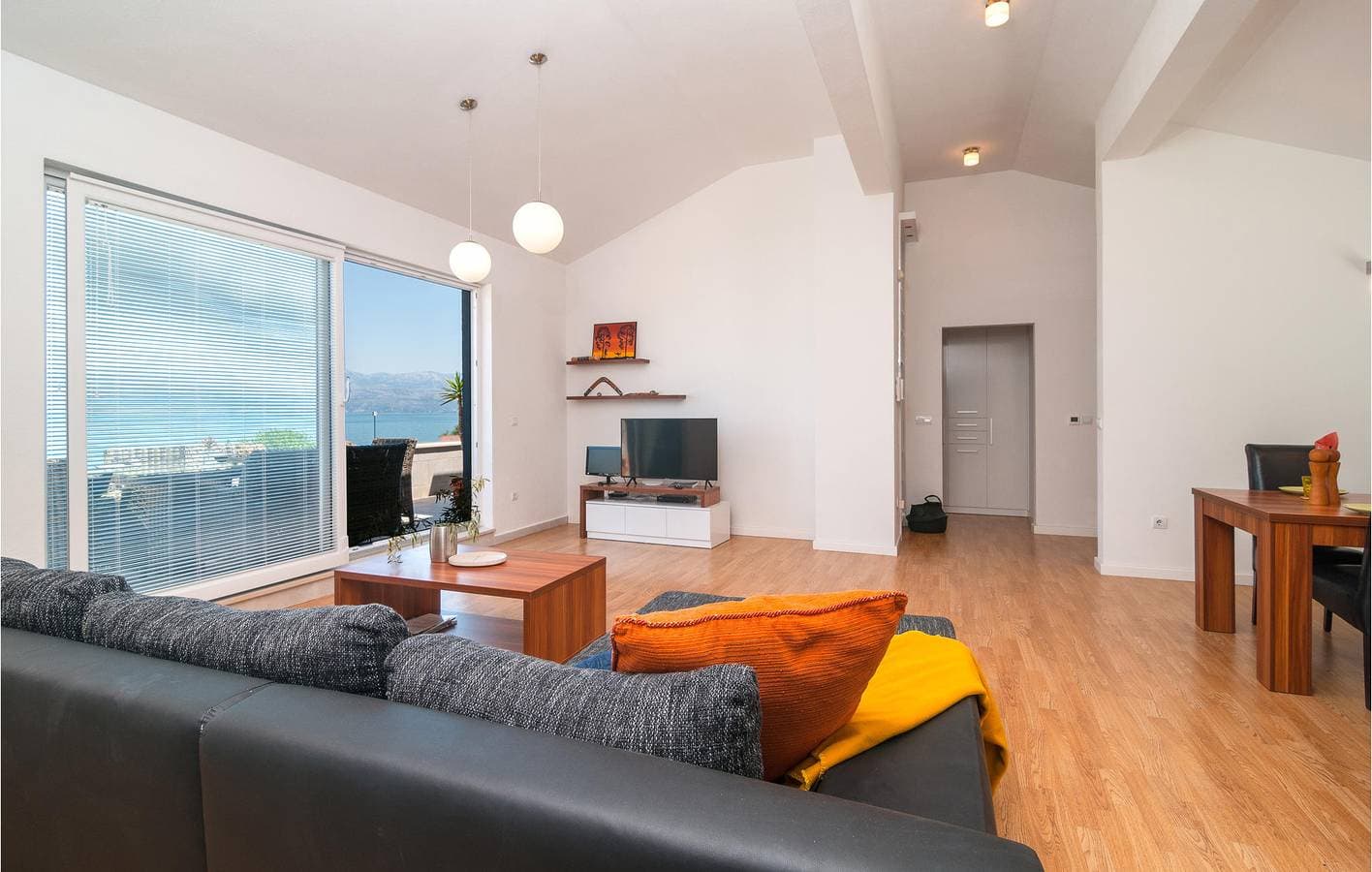 Foto 4 von 27: Gemütliche 190 m² große Wohnung mit WLAN, Klimaanlage und Terrasse – 400 m vom Strand entfernt