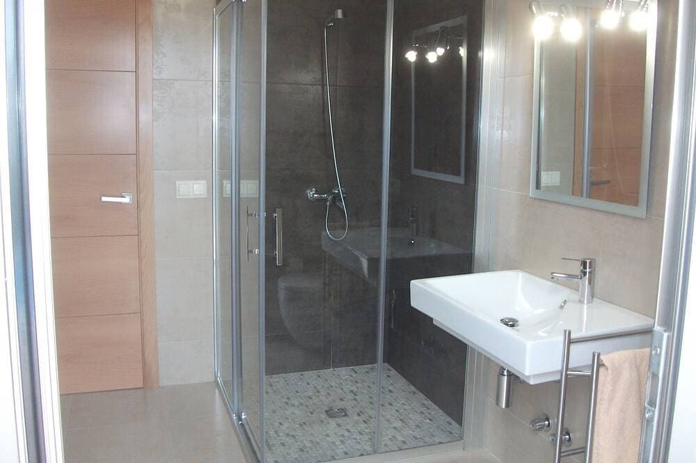 Foto 9 von 30: Neue Villa in Cala Pi. Privater Pool Strand und Abstieg zum Meer. Parken