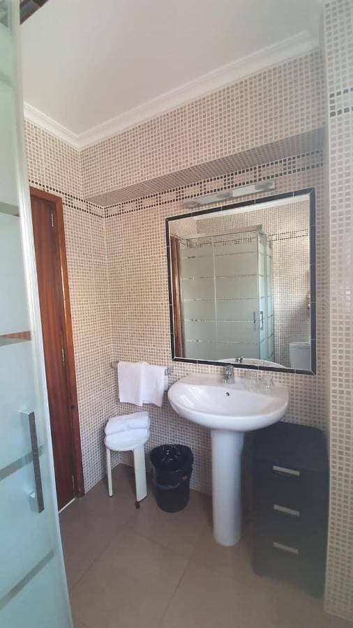 Foto 5 von 11: Double or Twin Room with Terrace no Air-Conditioning