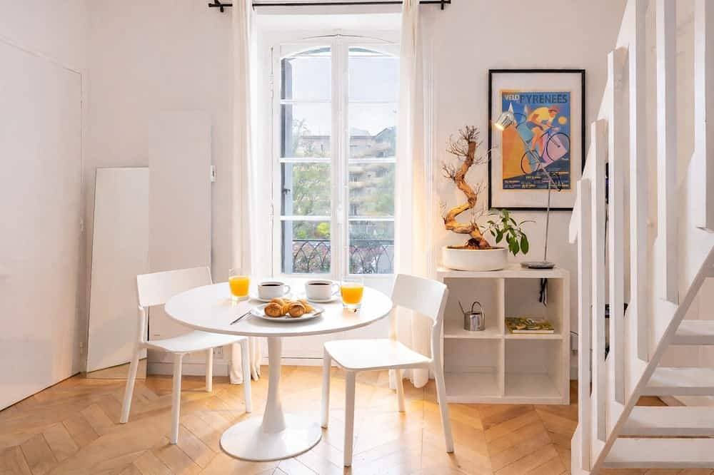 Bright duplex - Station & center on foot - Au Calme 1
