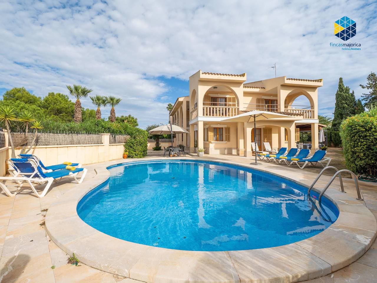 Charmante mediterrane Villa mit privatem Pool, WLAN und Klimaanlage in Sa Coma 1