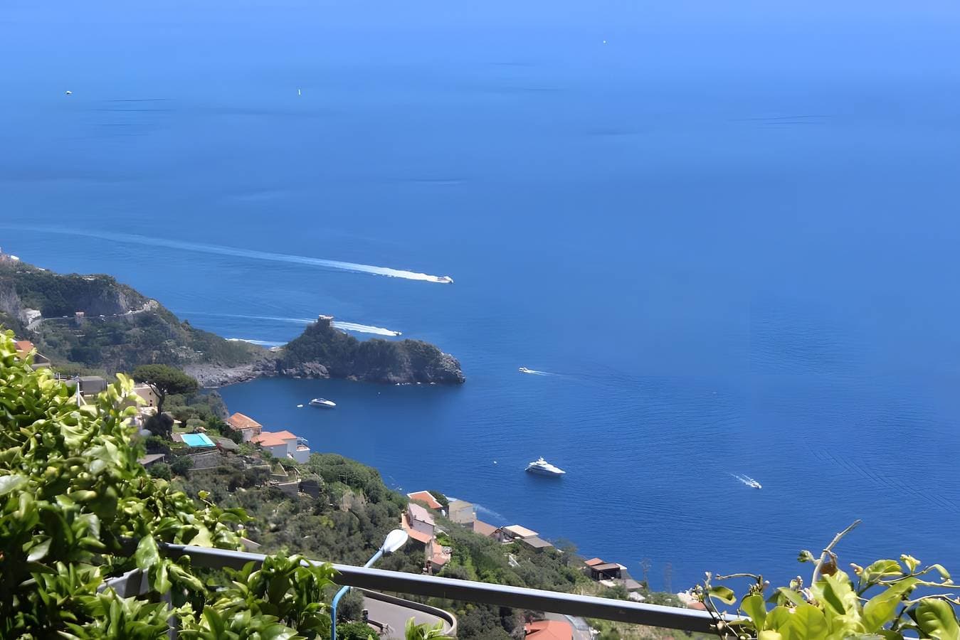 Foto 2 von 25: Ferienhaus 'La Volta Amalfi Coast' mit Meerblick, WLAN und Klimaanlage