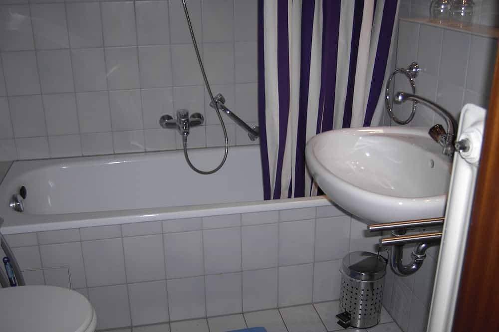 Foto 3 von 10: Gepflegte Ferienwohnung mit besonderem Ambiente 58m² mit allem Komfort