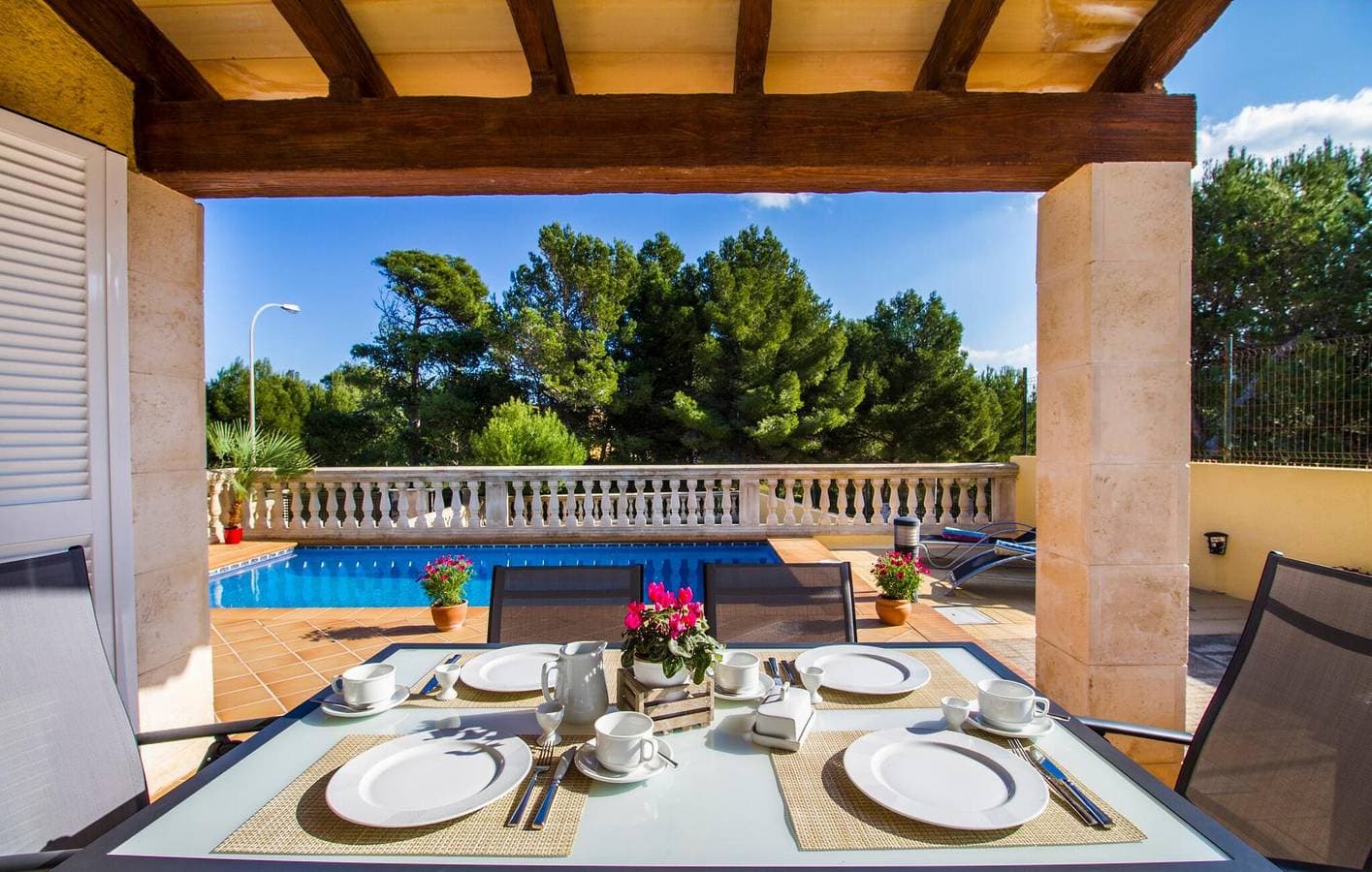 Foto 13 von 36: Rückzugsort am Meer mit Pool und Terrasse bei Cala Mitjana