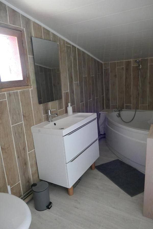 Foto 4 von 34: Three-Bedroom House