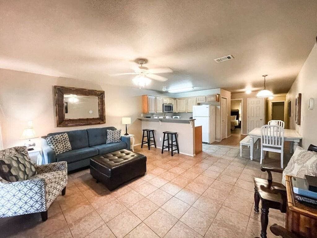 Foto 12 von 26: Shady River Oasis -2Bdr / 2Bth- Für 8 Personen!