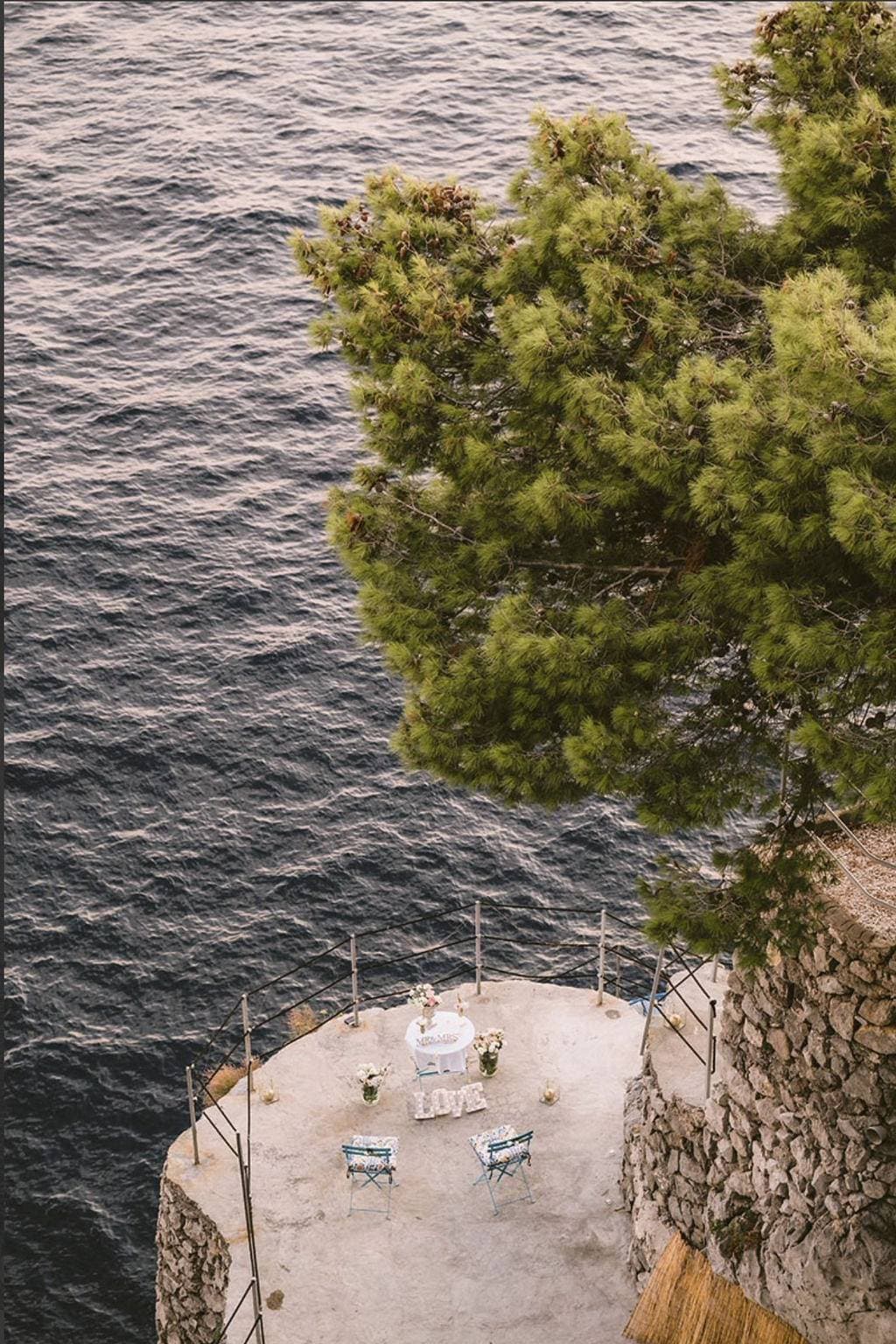 Foto 8 von 30: Villa auf einer natürlichen Klippe mit Blick auf das Meer, nur wenige Schritte