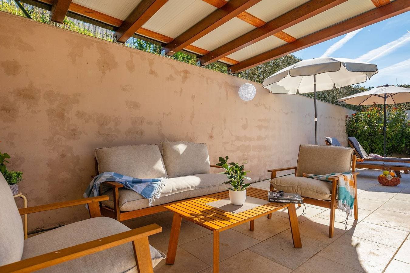 Foto 7 von 40: Traumhafte Finca mit Tischtennis, Spielplatz, Basketballplatz, Privatpool, Outdoor-Kueche