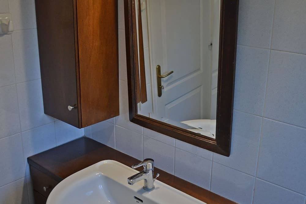 Foto 9 von 30: Elegante Villa, jetzt mit brandneuem gemeinsamen Pool - Ideal für erholsame Ferien!