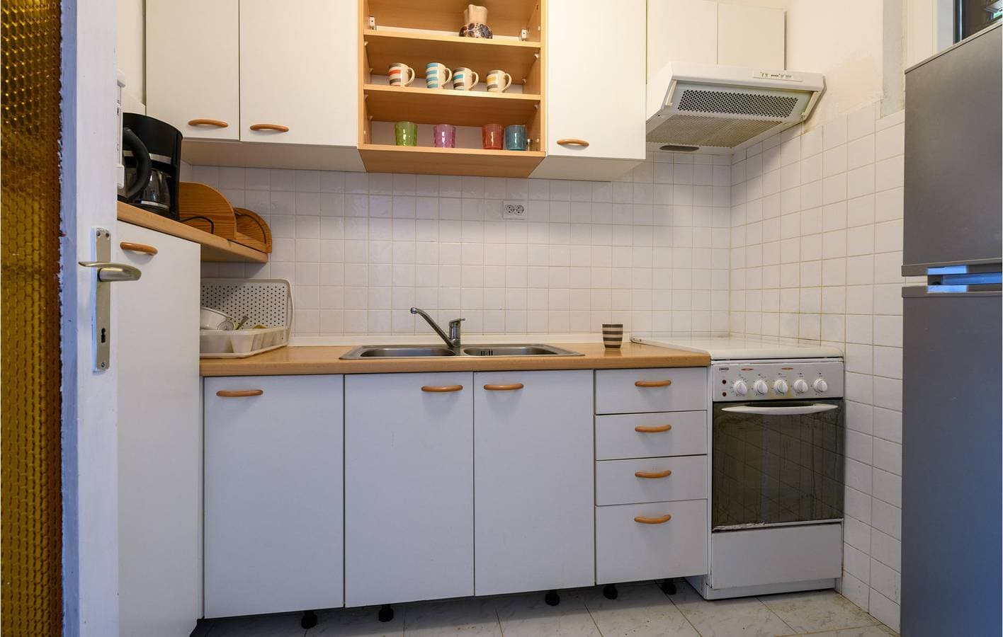 Foto 12 von 29: Gemütlich, 2 km vom Strand entfernt: 1-Zimmer-Wohnung mit WLAN, Klimaanlage und Terrasse