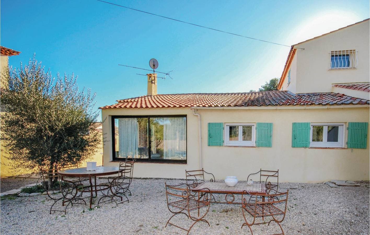 Poolside Pad: Parkplatz, TV, & Internet - Roquebrune 2.5km 1