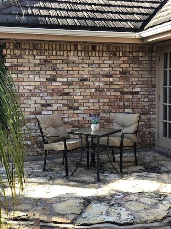 Private Oasis in prime McAllen location with Gated Parking, Pool & Heated HotTub 1