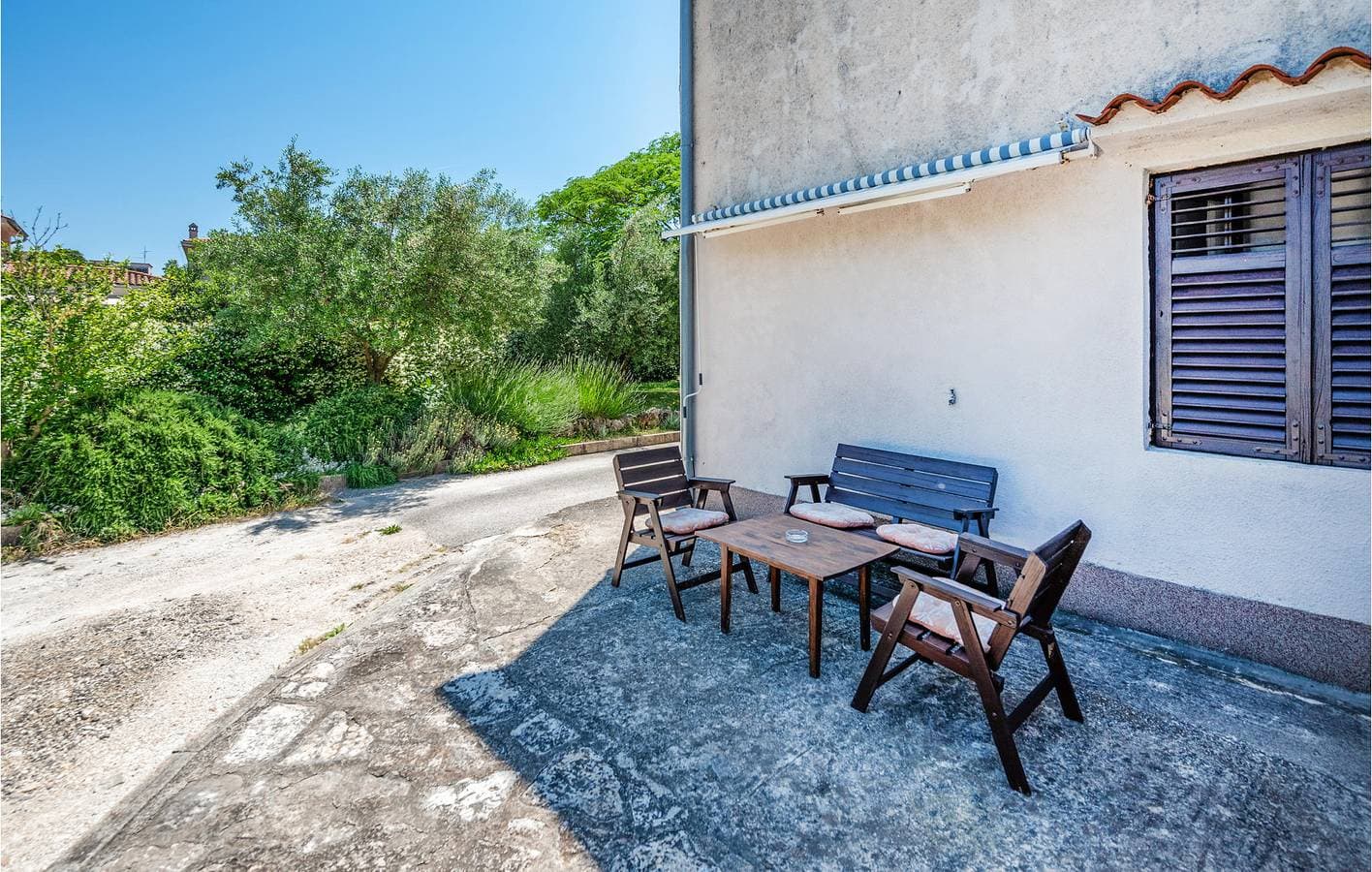 Foto 9 von 23: Gemütlich, 2,5 km von der Küste entfernt – moderne Wohnung mit Terrasse und kostenlosen Parkplätzen