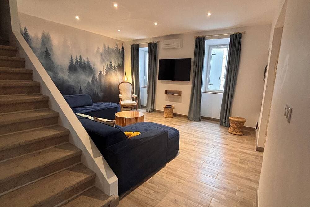Foto 7 von 30: Charming, completely renovated family gîte in the heart of an Ardechois village.