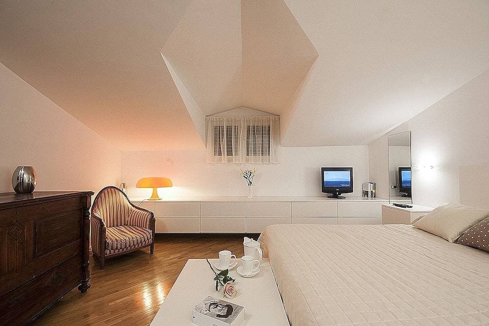 Foto 4 von 30: La Finestra Sulmò, Panorama-Apartment in Sulmona mit Blick auf die Altstadt