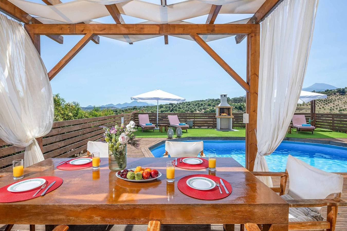 Foto 8 von 33: Villa für 4 Personen mit Terrasse