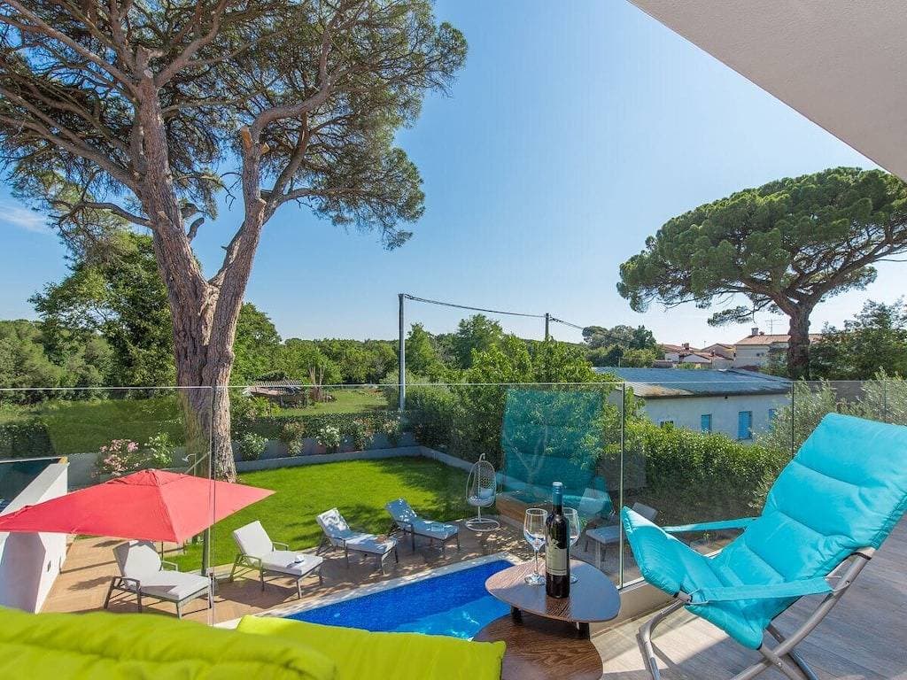Foto 6 von 17: Villa in Poreč mit Schwimmbecken