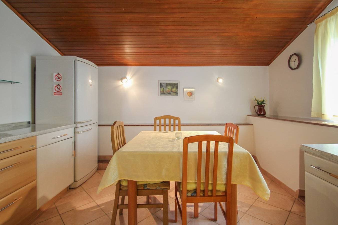 Foto 8 von 22: Bezauberndes Studio direkt in der Altstadt und am Meer gelegen mit Kamin und Balkon
