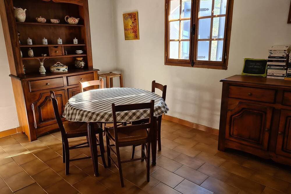 Foto 9 von 30: Provencal cottage surrounded by olive trees for lovers of calm and nature.