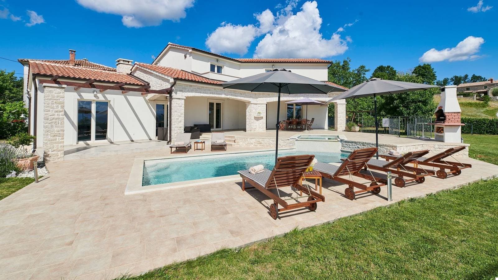 Foto 2 von 40: Moderne Villa Melli mit Pool, Whirlpool und Panoramablick