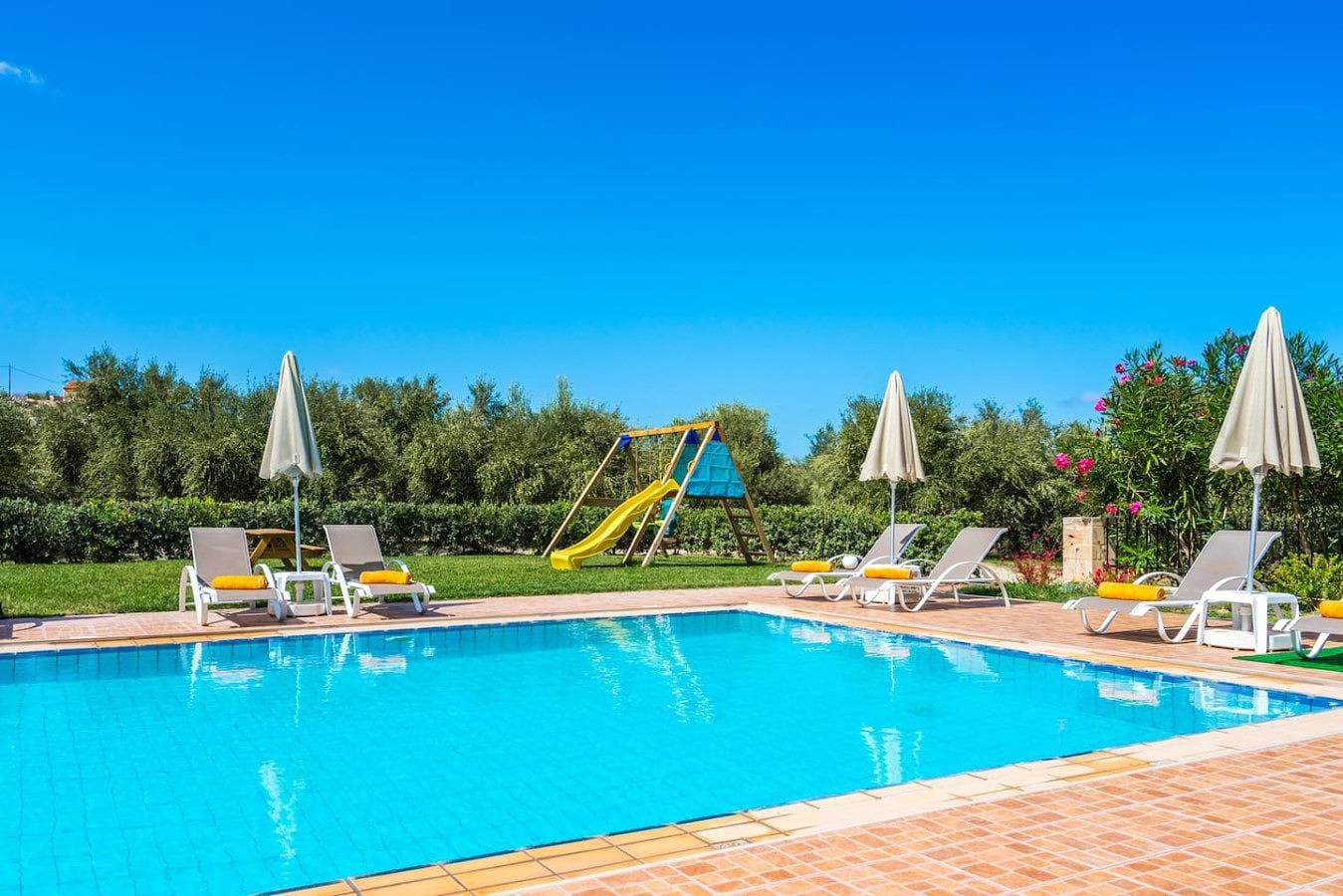 Foto 8 von 103: Ferienhaus für 13 Personen mit Garten