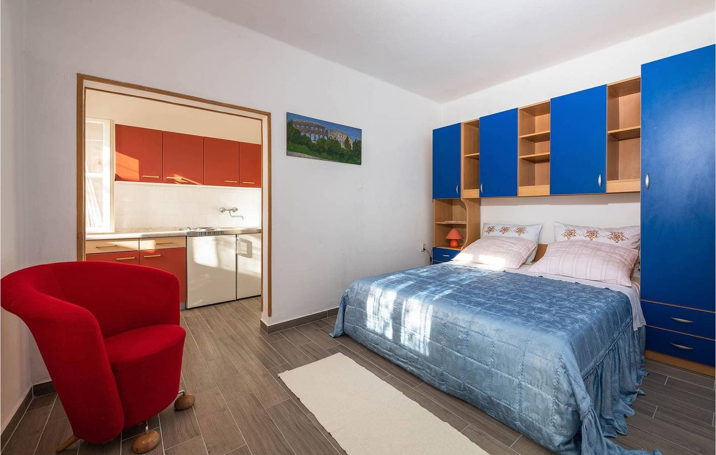 Foto 7 von 18: Reizende Ferienwohnung am Meer mit Terrasse und Annehmlichkeiten, 2 km vom Strand entfernt