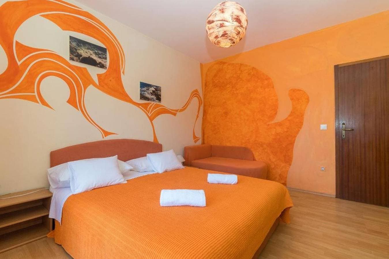 Foto 12 von 36: Ferienwohnung in Jelsa mit Terrasse, Klimaanlage, W-Lan (3621-2)
