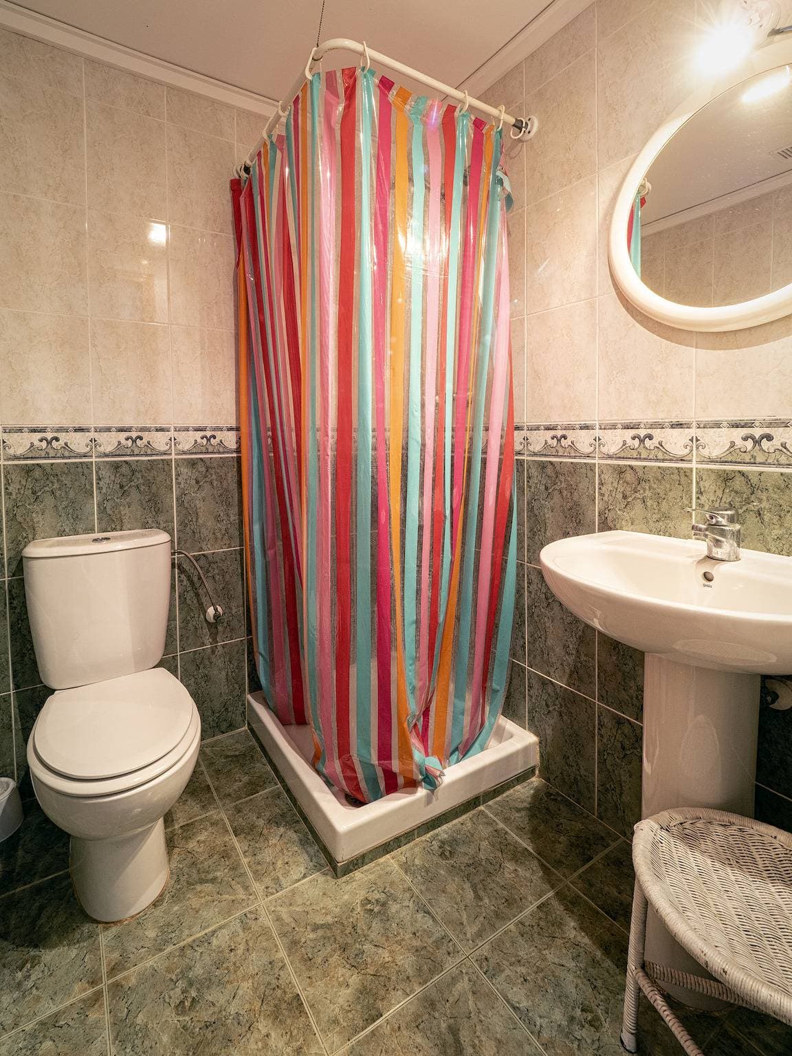 Foto 8 von 25: Dorasal esc VI 2º ático Solo Familias!