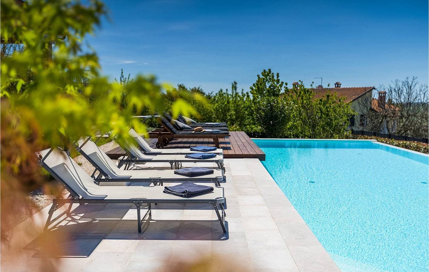 Foto 8 von 58: Gemütliche 2-Zimmer-Wohnung mit Pool, WLAN und Parkplatz in der Nähe von Restaurants