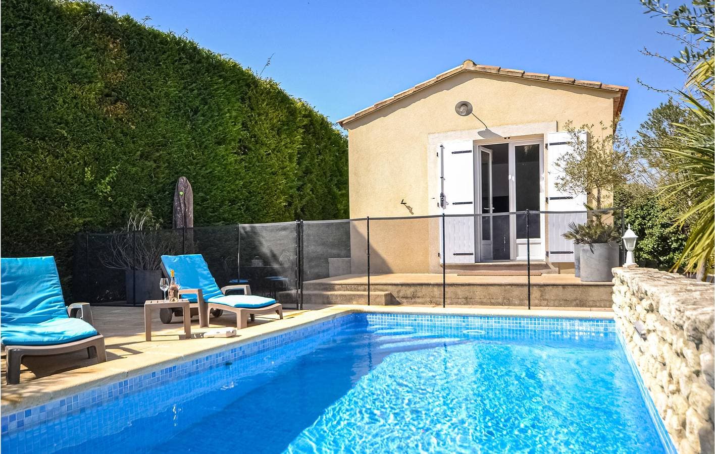 Sorgue Garden Wohnung mit AC, Pool und Parkplatz 1