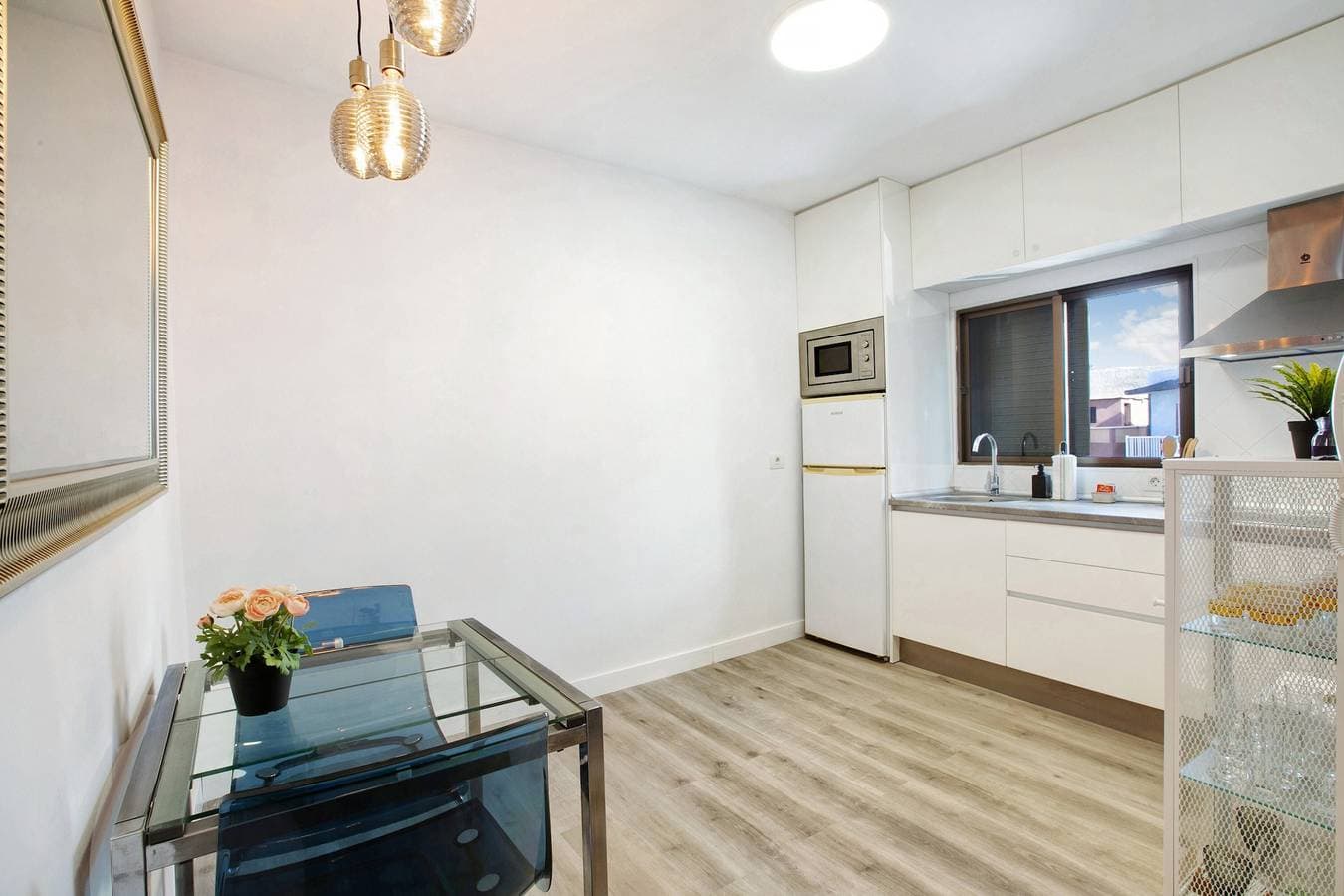 Foto 3 von 21: Ferienwohnung 'Eras Views' mit Meerblick und WLAN