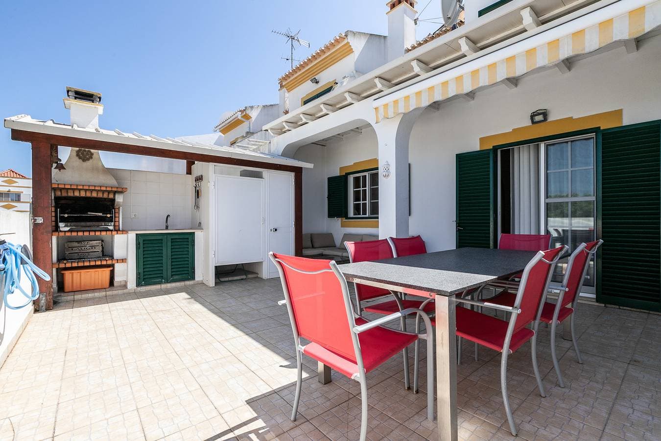 3 Schlafzimmer Villa mit Terrasse und WIFI by AlgarveManta (55V3) 1