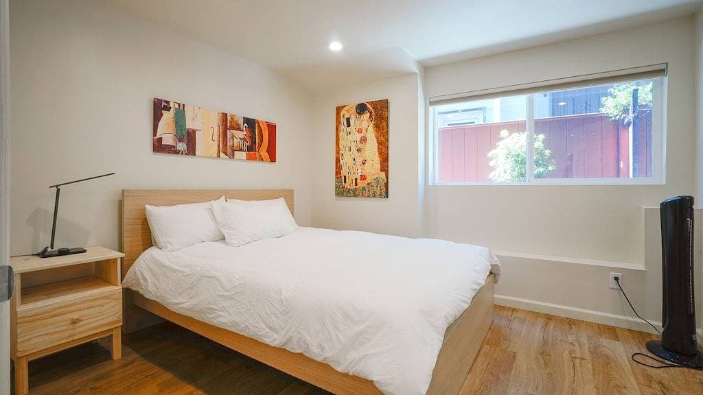 Foto 2 von 20: ★ Neu und modern | Gehe überall hin Parken | Ace Ort ★ 2Bd