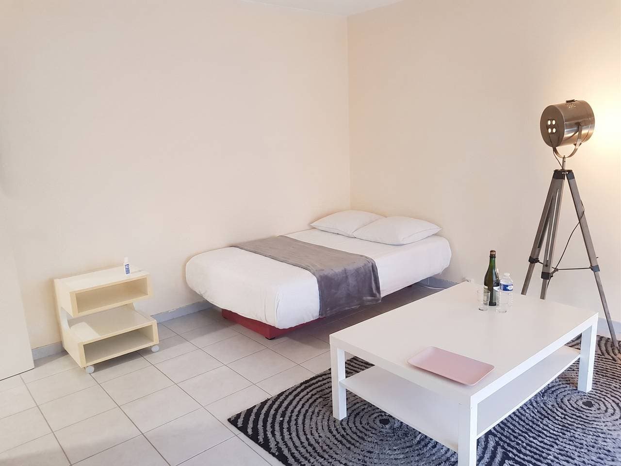 Foto 12 von 24: Moderne Wohnung in Les Pavillons-sous-Bois - 24 m² + Terrasse