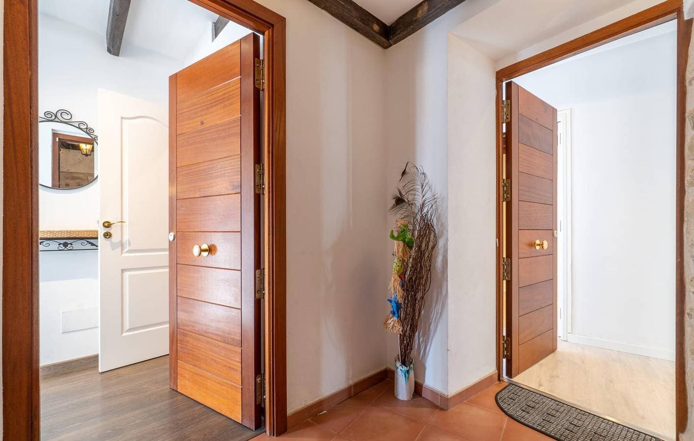 Foto 4 von 36: Gemütliches Wolkenstein-Apartment mit Klimaanlage, Küche und Internet