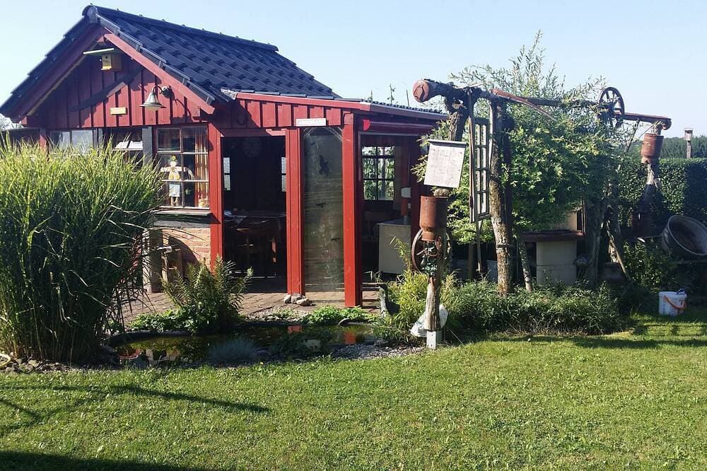 Foto 8 von 14: Liebevoll eingerichtetes Ferienhaus, ruhige Lage mit Garten und Grillmöglichkeit