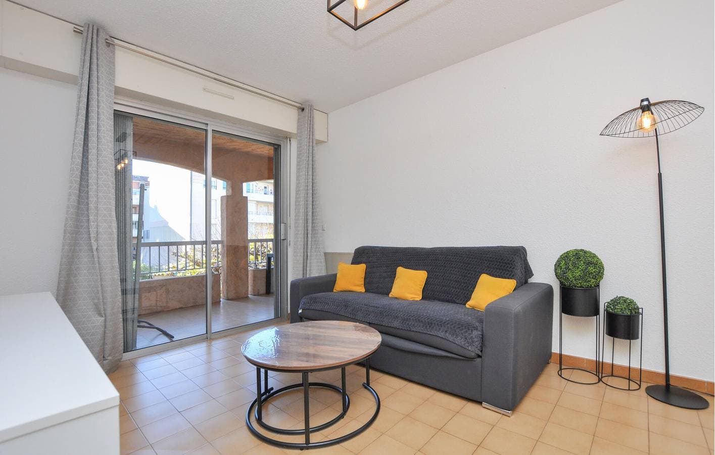Foto 5 von 20: Modernes Apartment mit Terrasse und Parkplatz, 1,5 km zum Strand