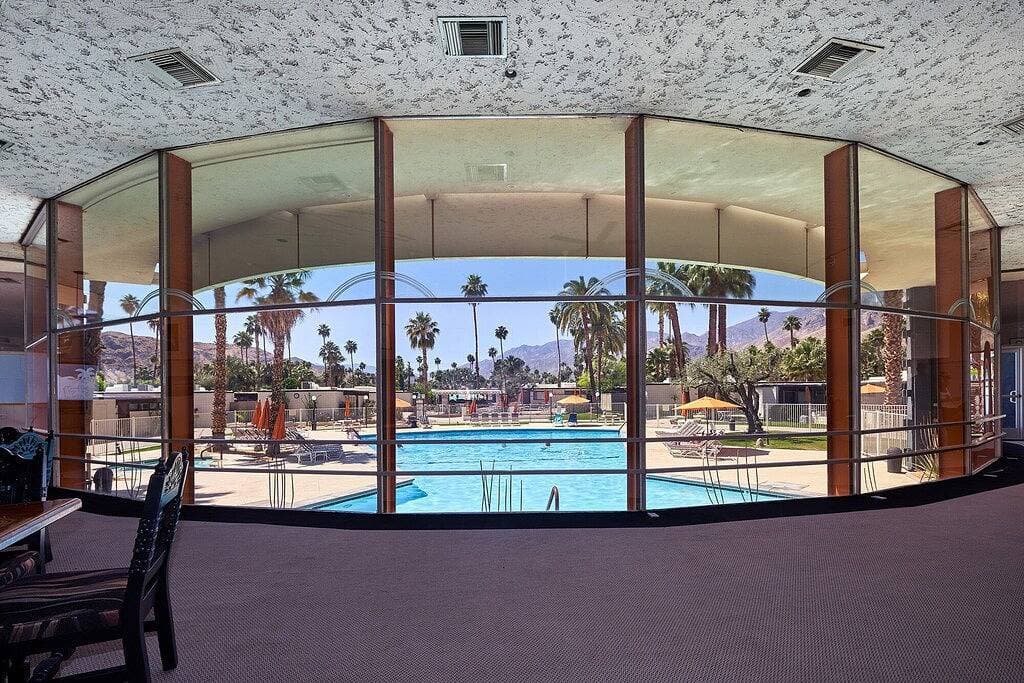 Foto 6 von 33: Die Ocotillo Lodge - Moderne Mitte des Jahrhunderts