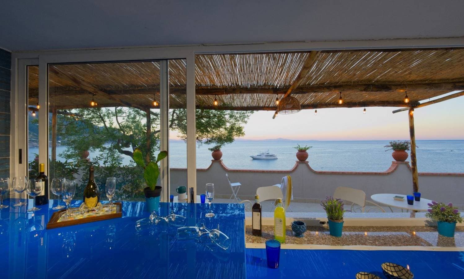 Foto 10 von 52: Appartement am Strand mit Pool und Parkplatz