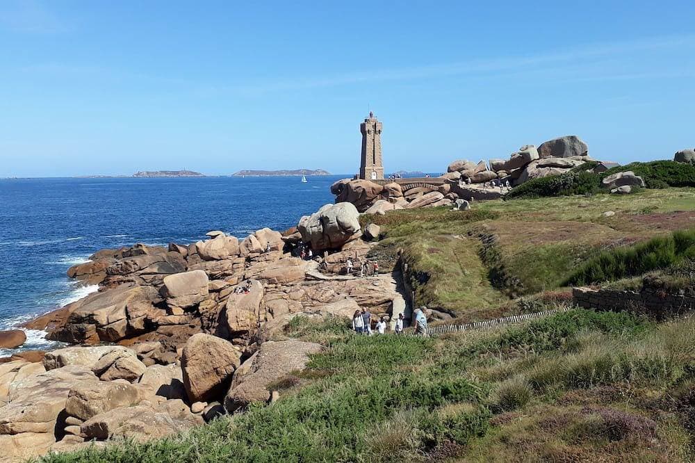 Foto 10 von 12: Large T2 Côte De Granit Rose Beaches And Shops Within Walking Distance